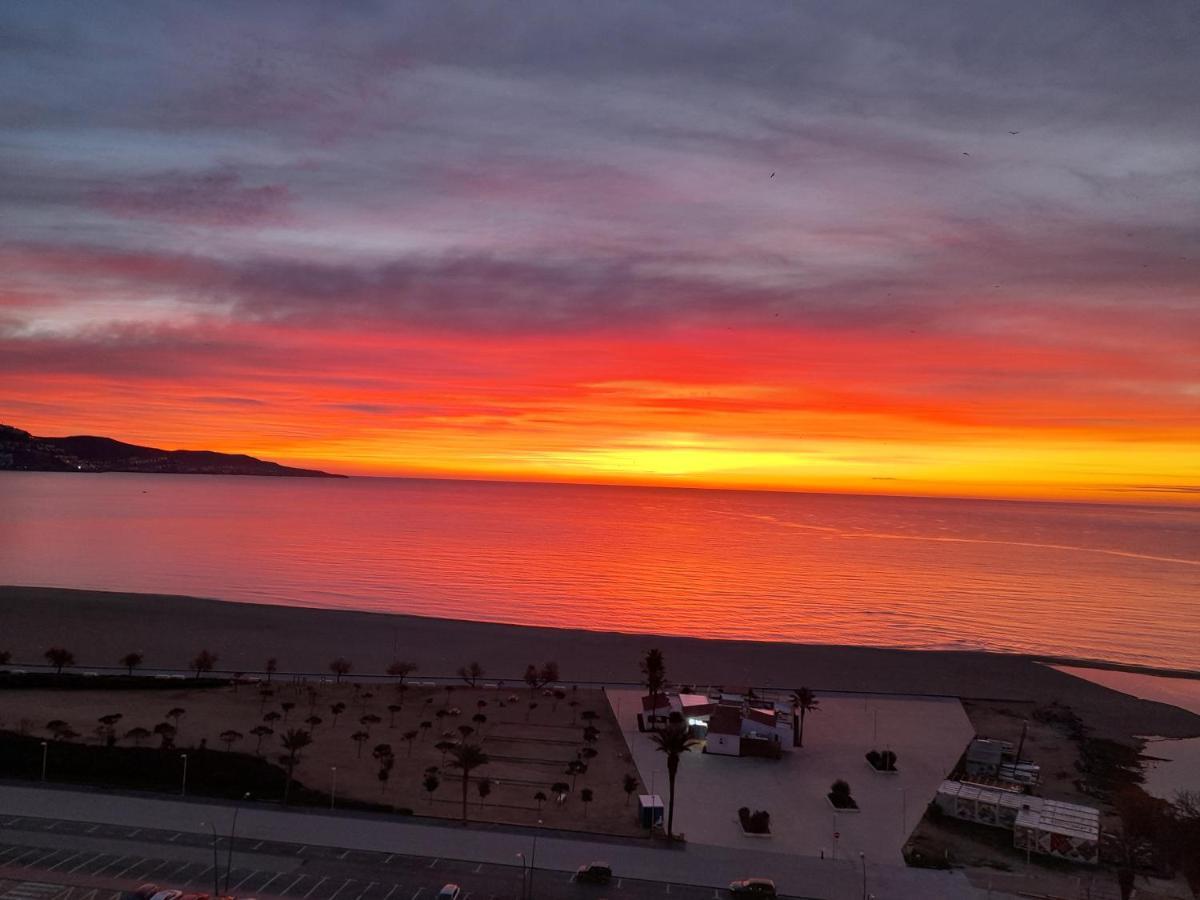 Apartamento Con Magnificas Vistas Al Mar - Wifi Gratis Empuriabrava Exterior photo